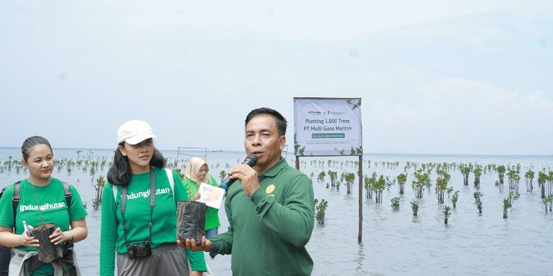 Tanggung Jawab Sosial dan Lingkungan (TJSL) - Dasar Hukum, Perbedaan dengan CSR, dan Contoh Programnya